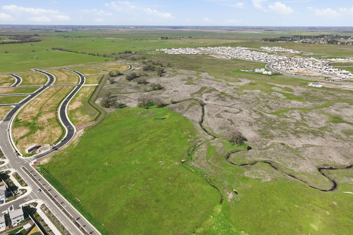 hj-ca-sacramento-roseville-winding-creek-6370...