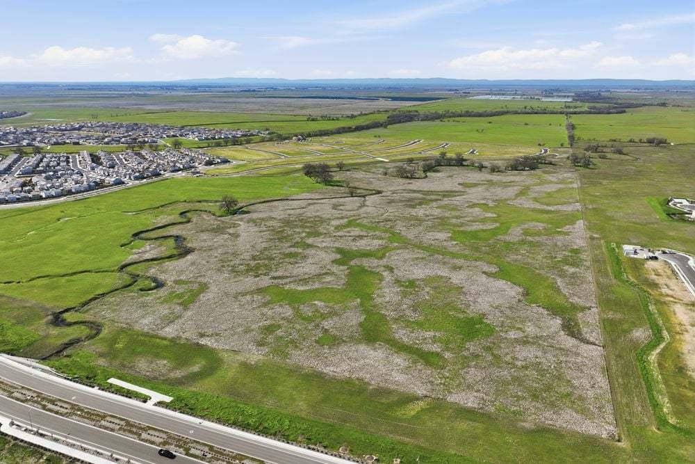 hj-ca-sacramento-roseville-winding-creek-6370...