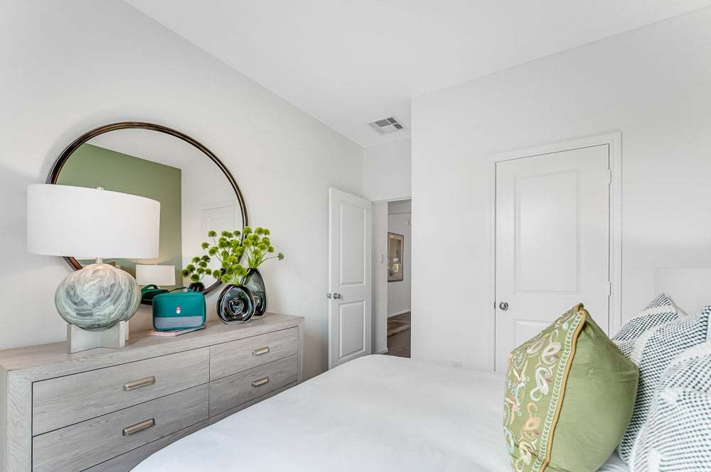 hj-tx-houston-newport...