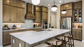 23067 Silver Pearl Key (Cascata)