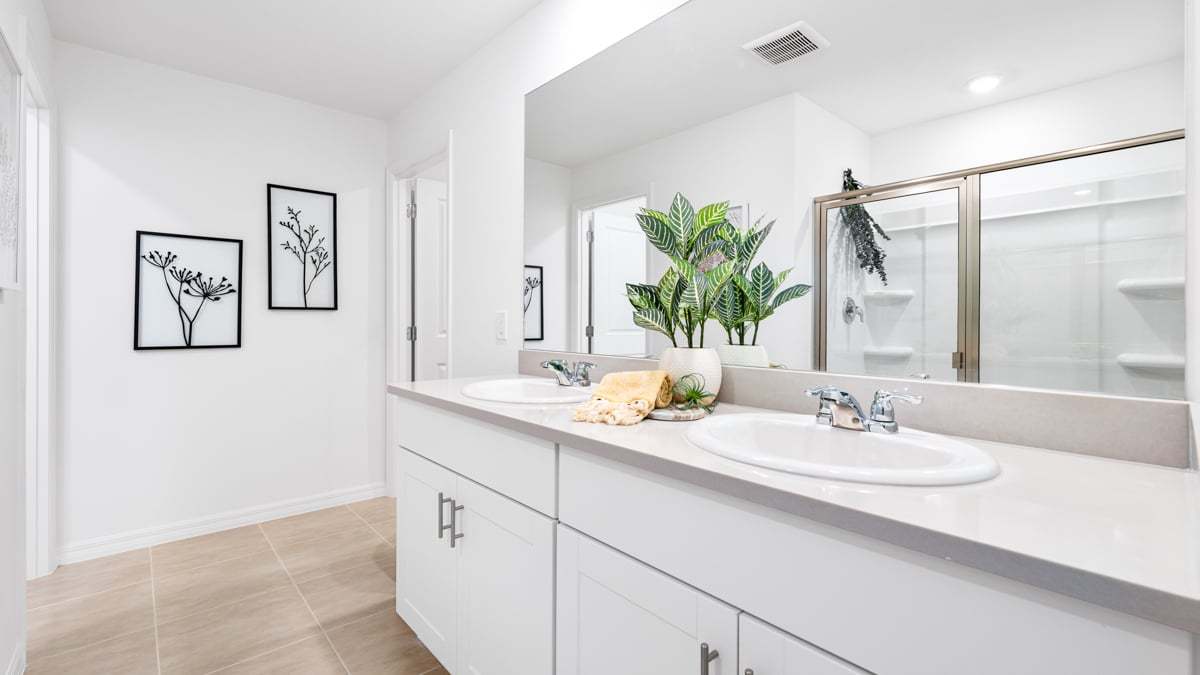 Taylor Morrison - Solena - Eagle Model-35 bathroom