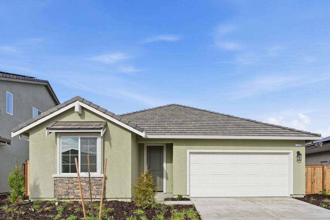 Juniper at Oakwood Trails - Manteca, CA