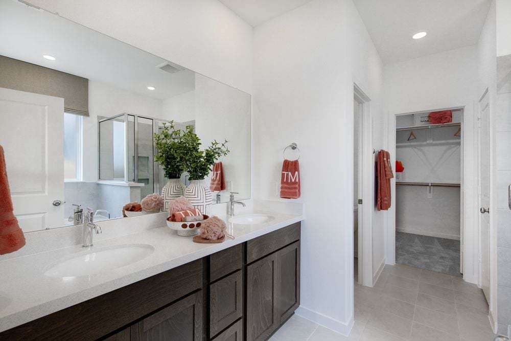 hj-tx-houston-ryehill-dorset-lot-7-bathroom-004