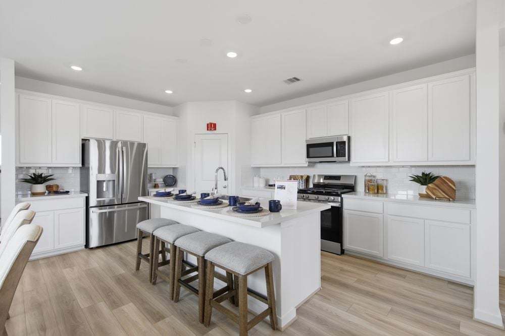 hj-tx-houston-ryehill-juliet-lot-8-kitchen-001