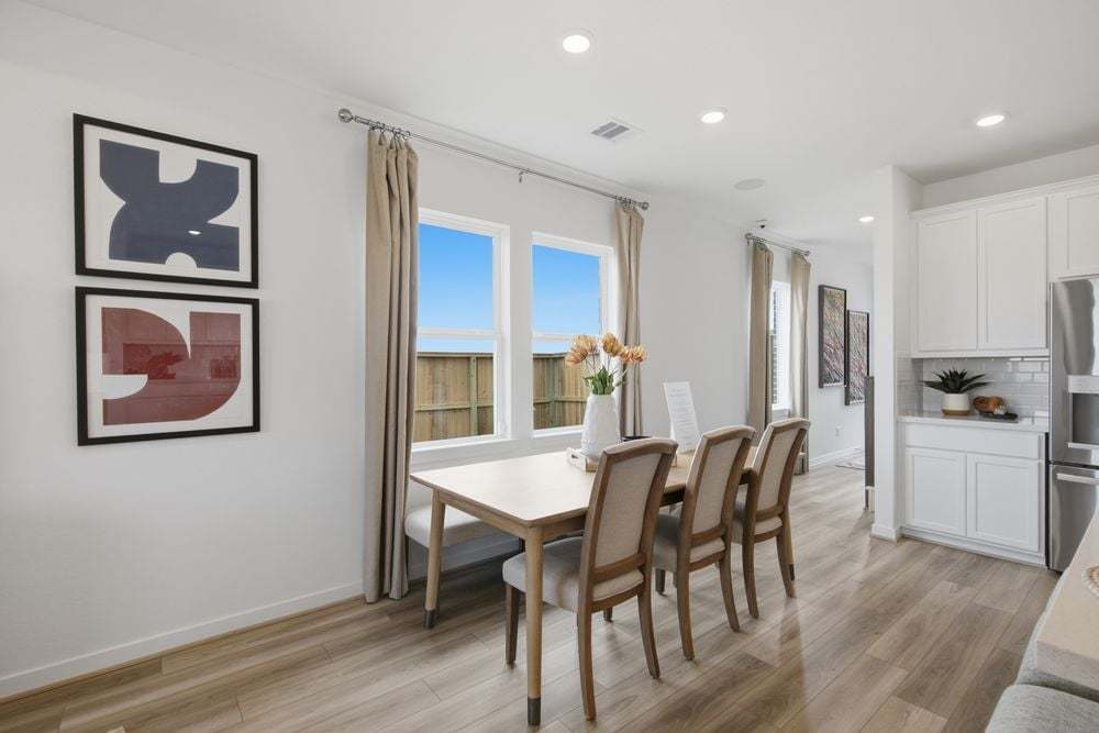 hj-tx-houston-ryehill-juliet-lot-8-dining-area-001