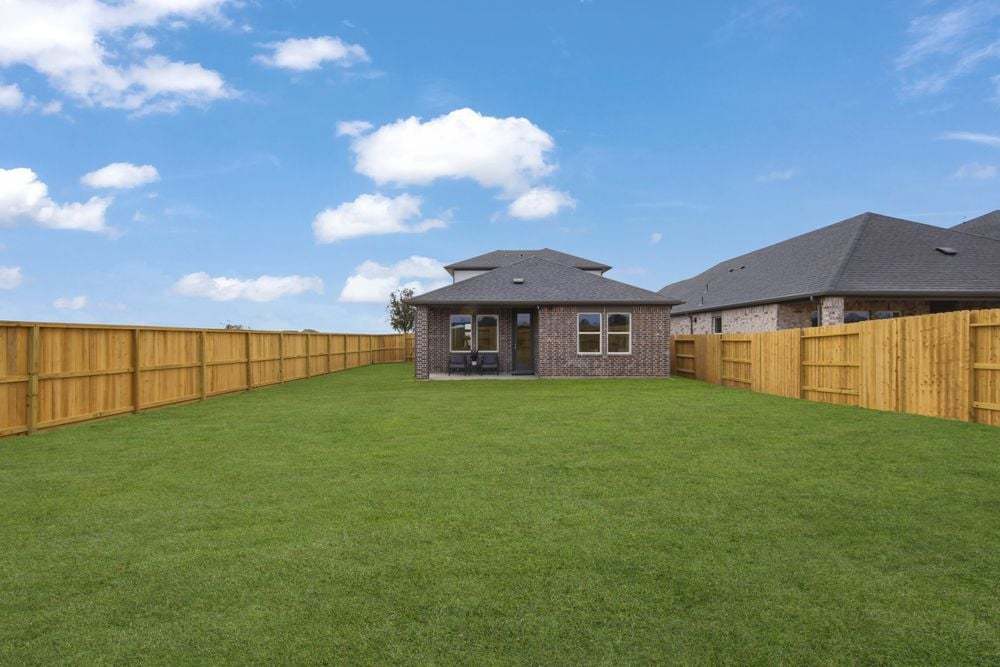 hj-tx-houston-ryehill-juliet-lot-8-backyard-001