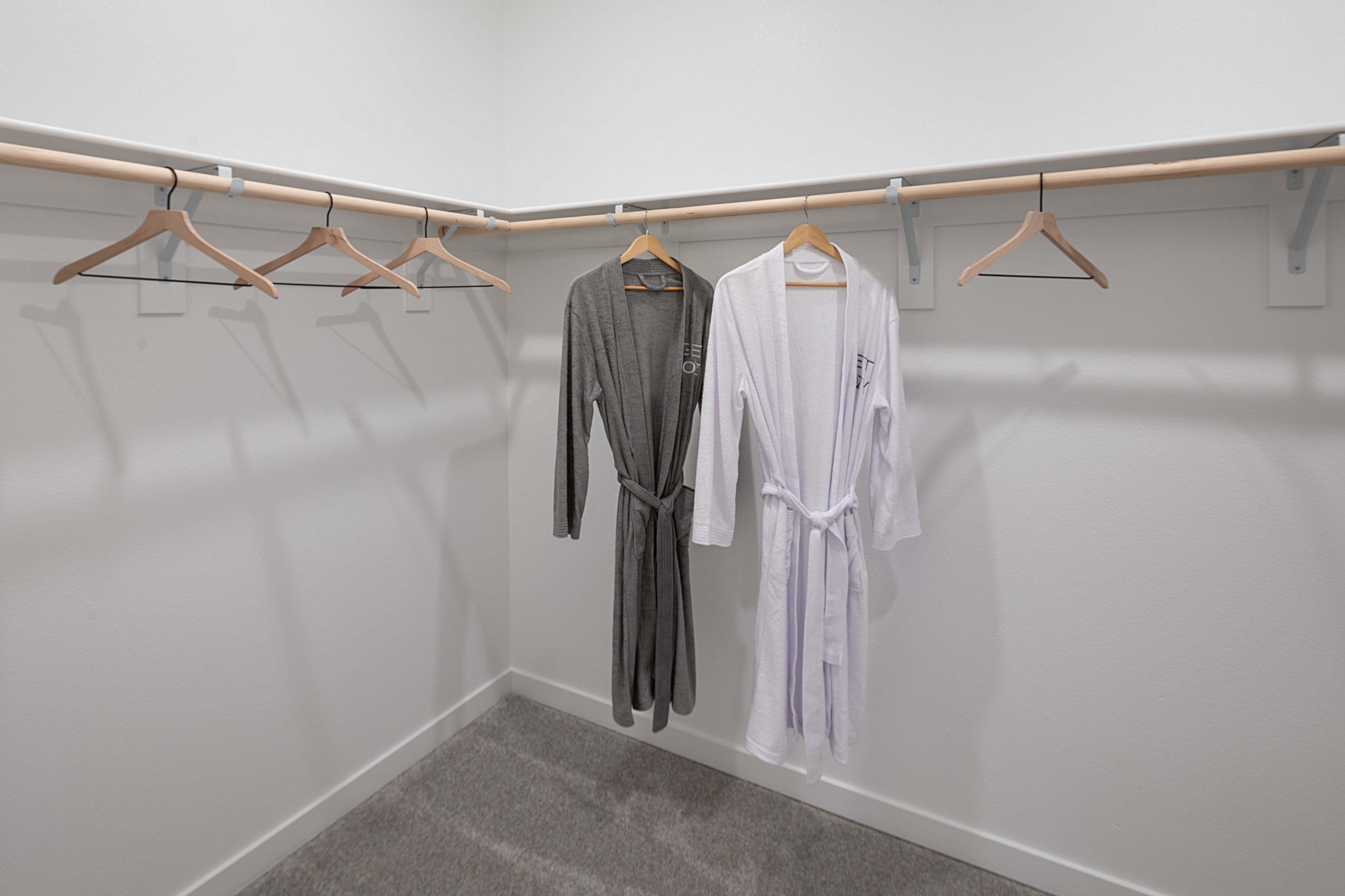 Elk Prairie Calliope II Primary Walk In Closet