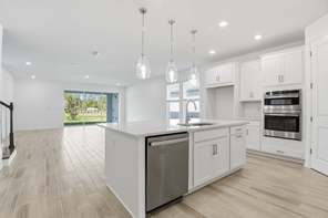 597 Moon Shell Circle (Bermuda)