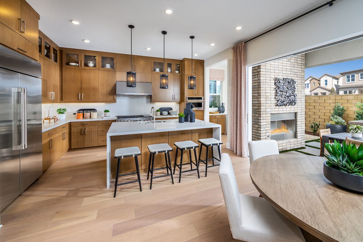 ca-socal-aurora-plan 1-2 story-4 bed-kitchen