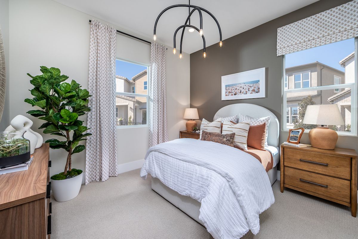 ca-socal-aurora-plan 1-2 story-4 bed-bed 3