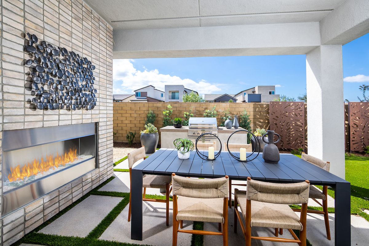 ca-socal-aurora-plan 1-2 story-4 bed-patio