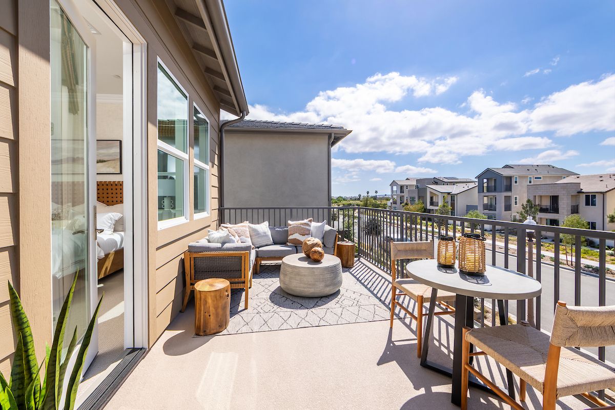 ca-socal-aurora-plan 1-2 story-4 bed-deck