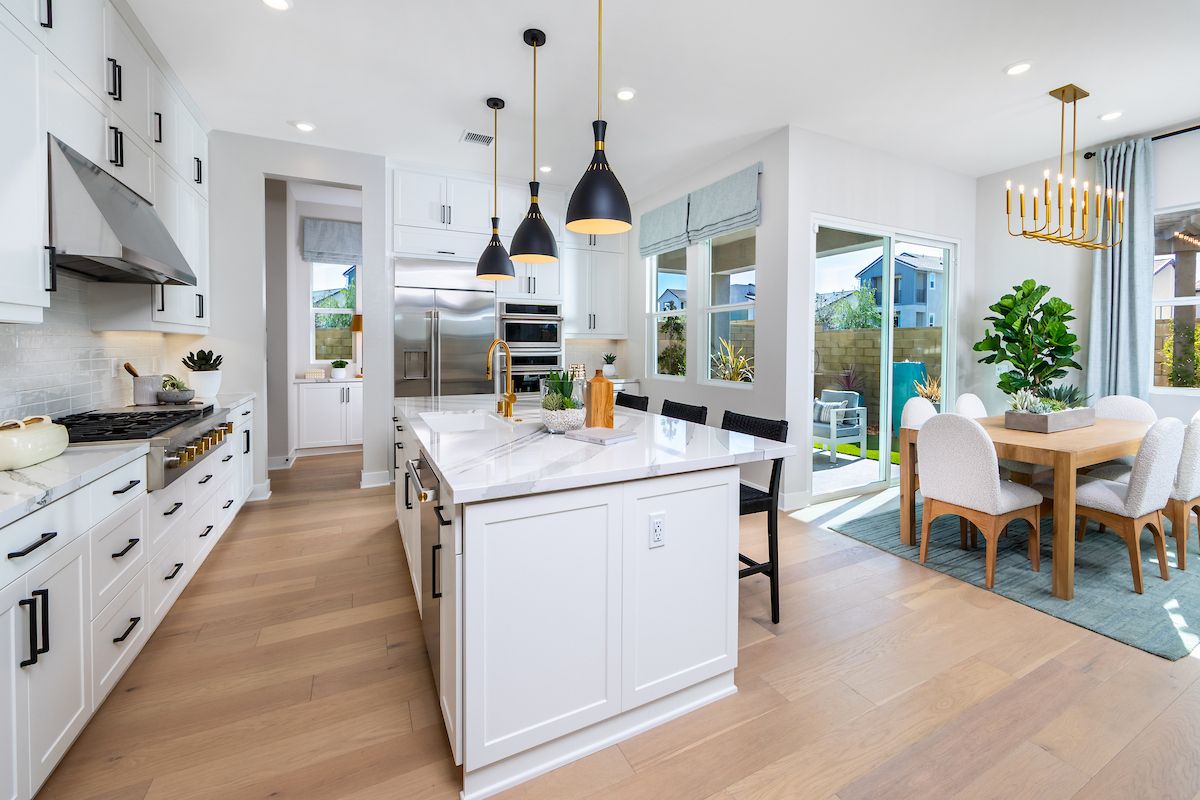 ca-socal-aurora-plan 2-2 story-4 bed- kitchen