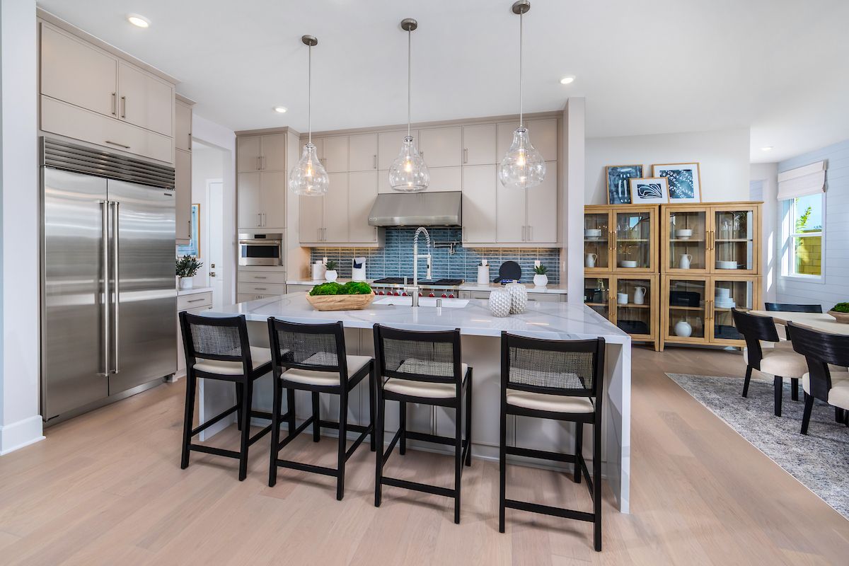 ca-socal-aurora-plan 3-2 story-5 bed- kitchen