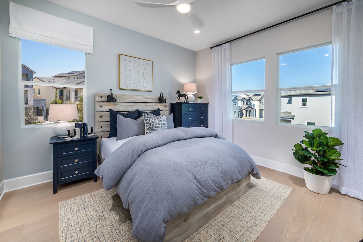 ca-socal-aurora-plan 3-2 story-5 bed- bed 3