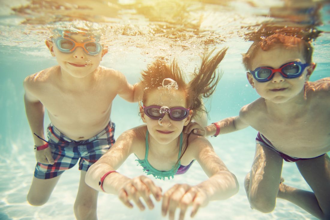 iStock_Kids Swimming