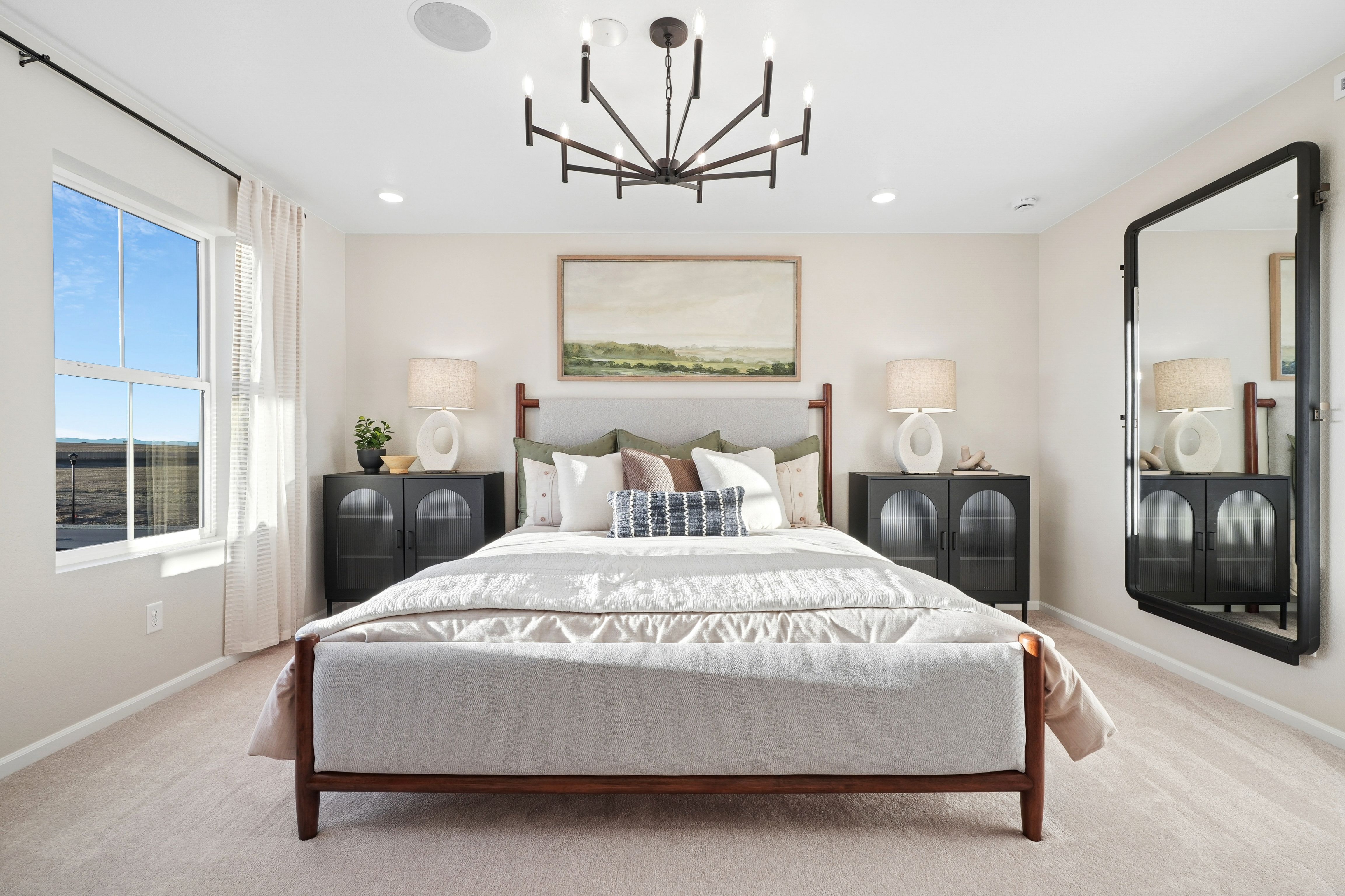 05 Lake Bluff Primary Bed.jpg