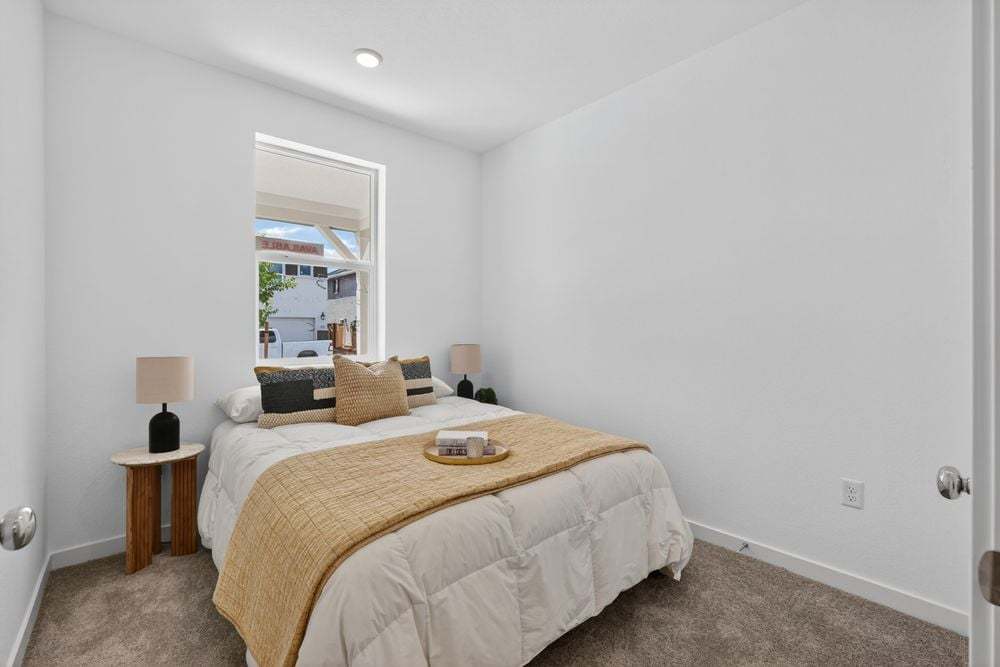 hj-ca-sacramento-orion-at-solaire-6-lot-3-bed...