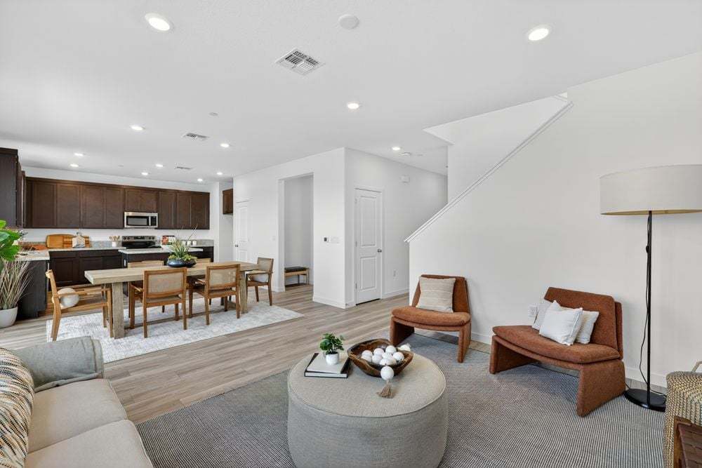 hj-ca-sacramento-orion-at-solaire-6-lot-3-tv-...