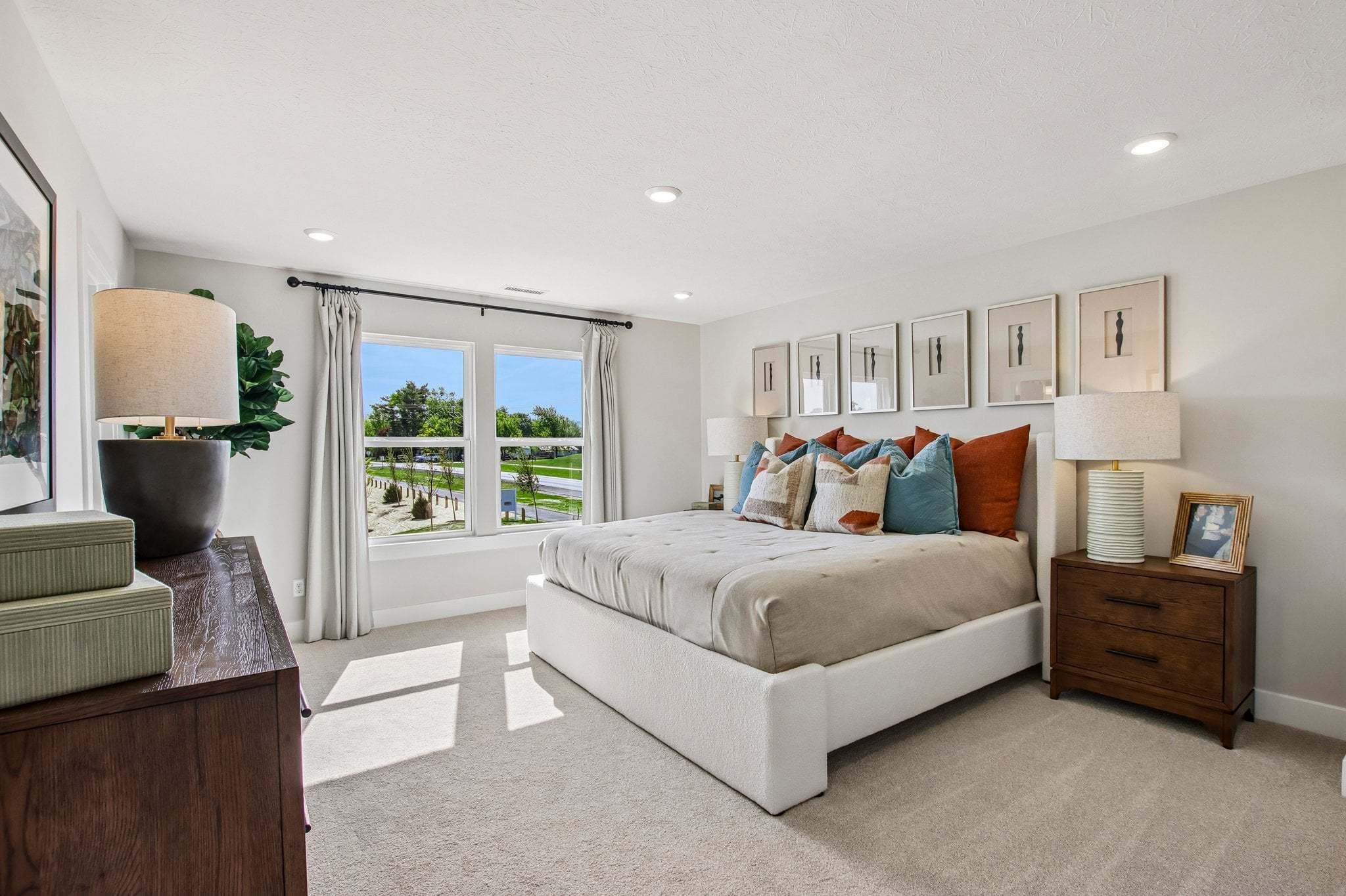 18 Primary Bedroom