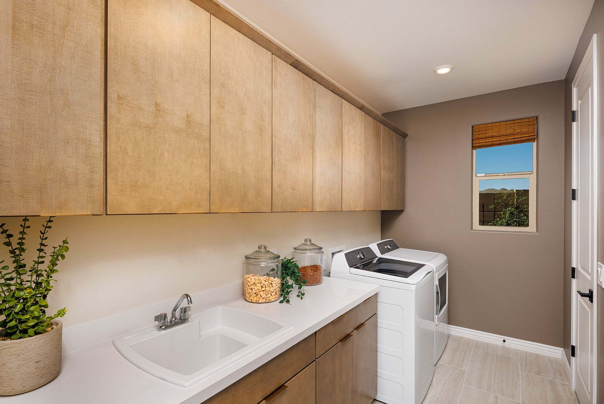 Ladera Trails Royal Laundry 1920x1286