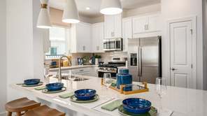 11199 Silver Trumpet Loop (Caicos)