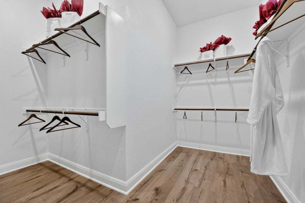 hj-tx-austin-village-grove-balcones-dressingr...