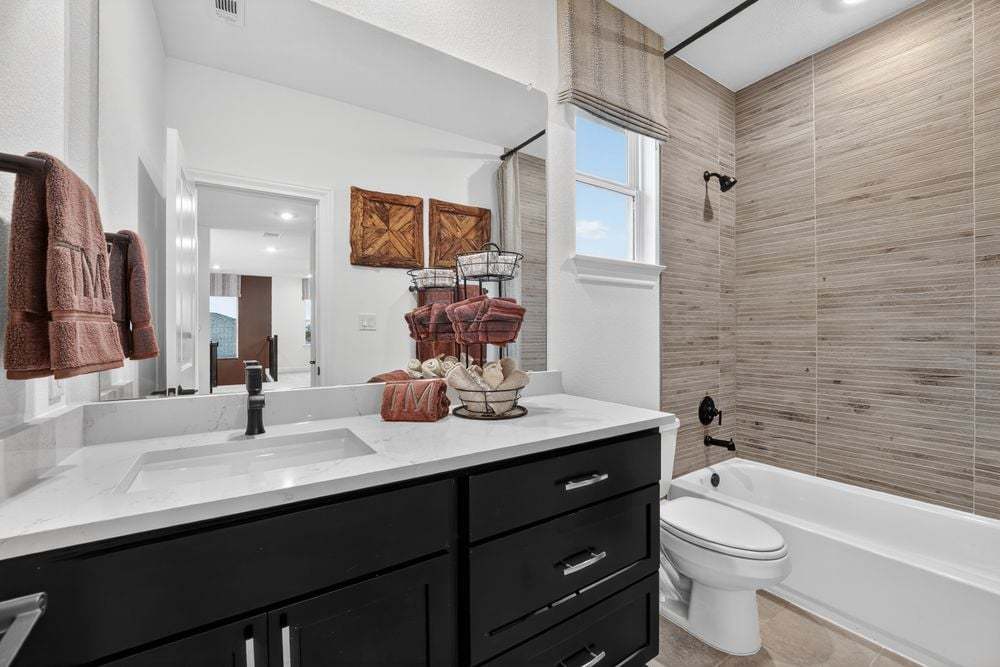 hj-tx-austin-village-grove-balcones-bathroom-001