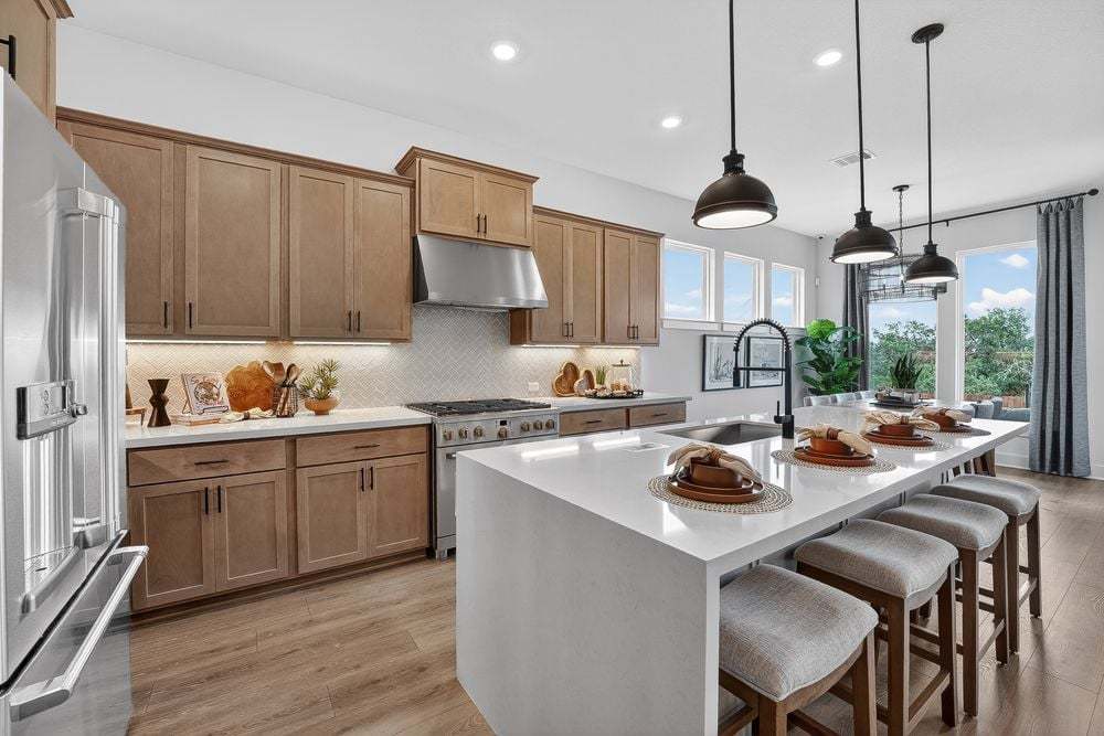 hj-tx-austin-village-grove-lamar-lot-8-kitchen-001