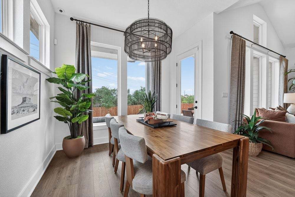 hj-tx-austin-village-grove-lamar-lot-8-dining...