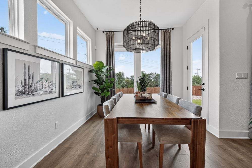 hj-tx-austin-village-grove-lamar-lot-8-dining...
