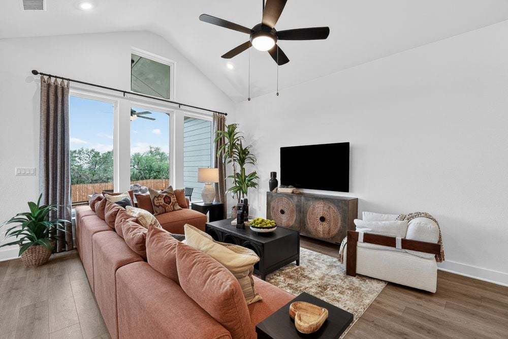 hj-tx-austin-village-grove-lamar-lot-8-tv-lou...