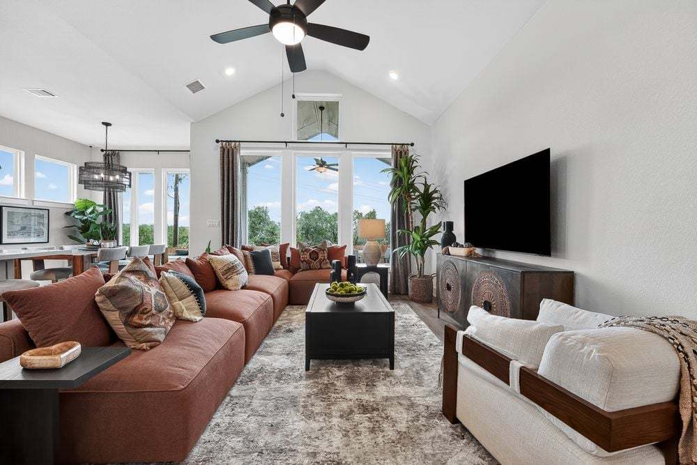 hj-tx-austin-village-grove-lamar-lot-8-tv-lou...