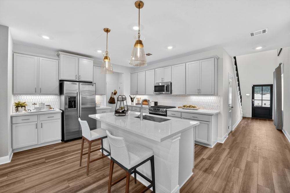 hj-tx-austin-village-grove-merlin-kitchen-001