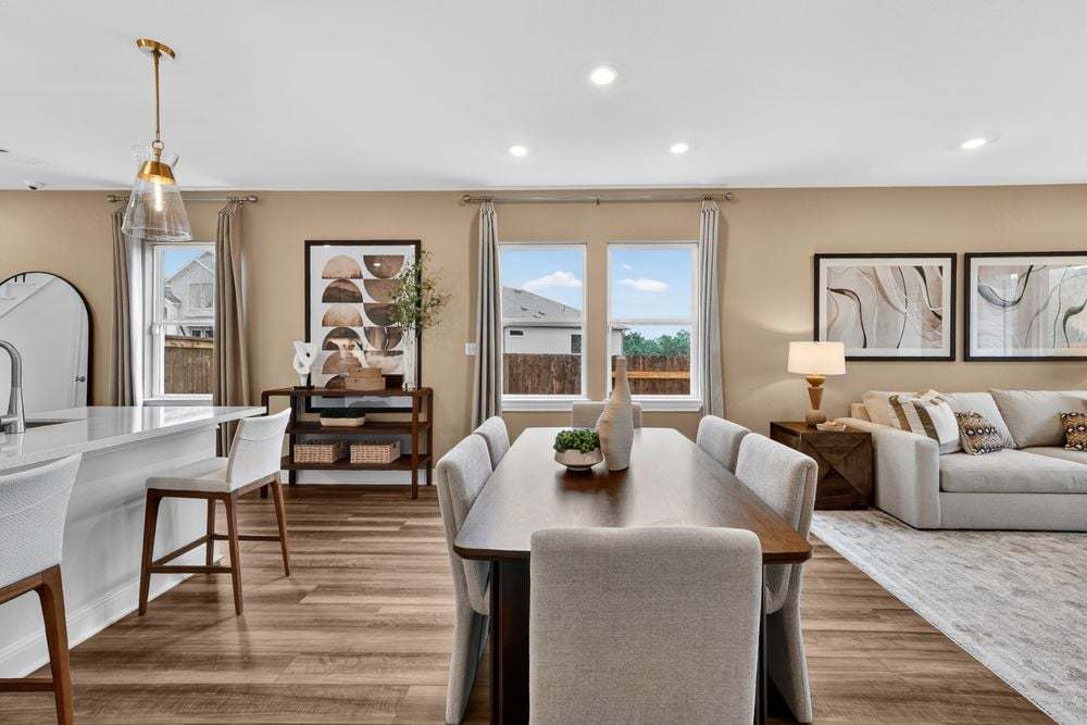 hj-tx-austin-village-grove-merlin-dining-area-001