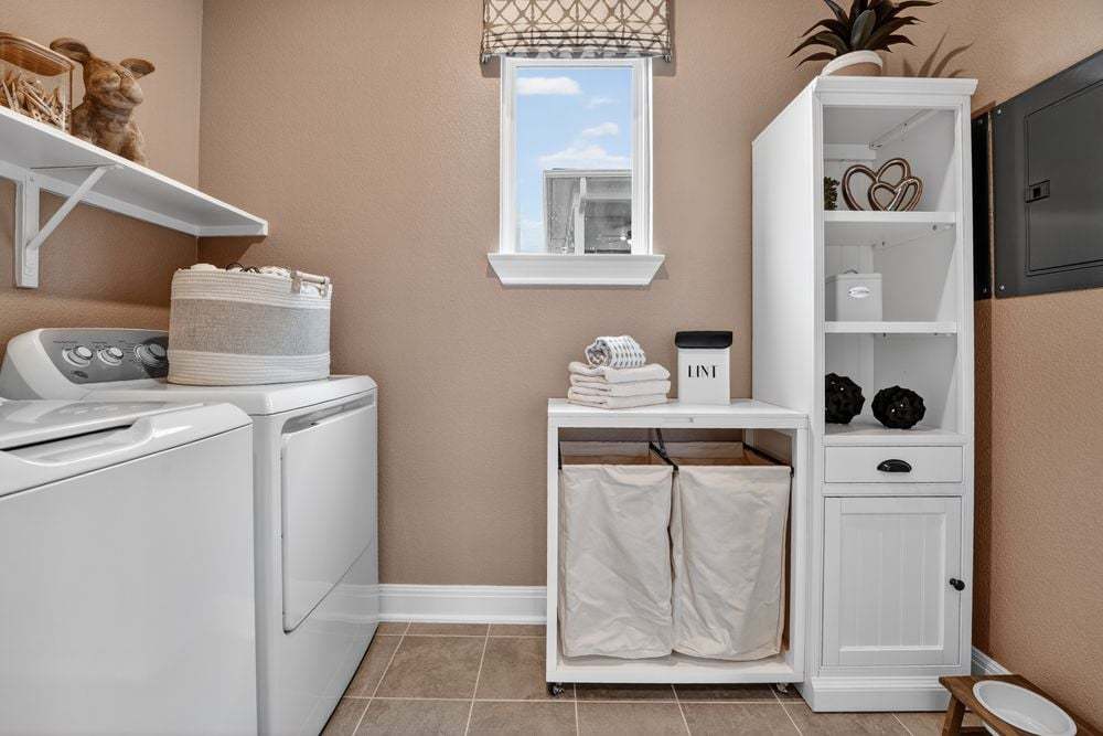 hj-tx-austin-village-grove-merlin-laundryroom-001