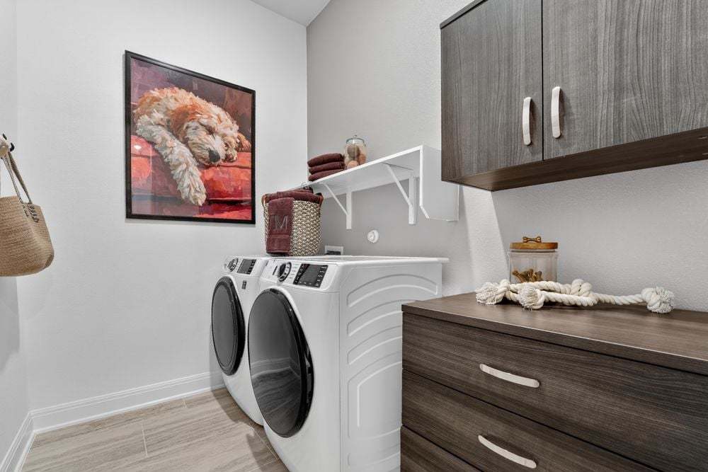 hj-tx-austin-village-grove-balcones-laundryro...