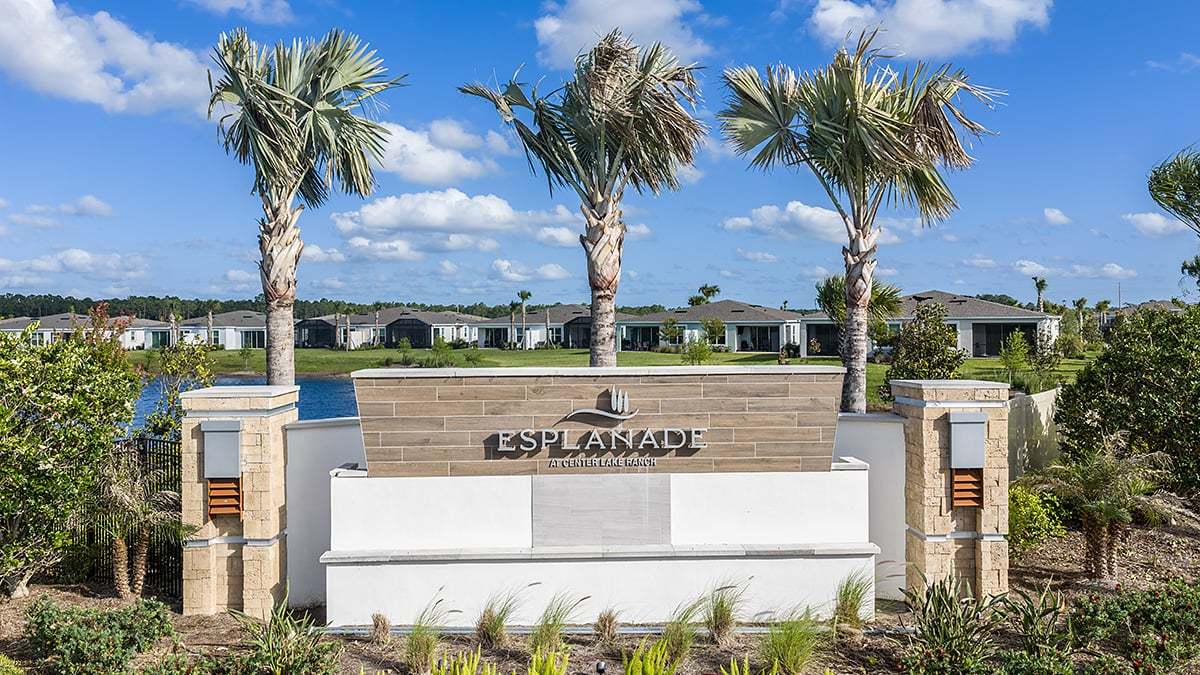 The-Venue-Esp-at-Center-Lake-Ranch monument