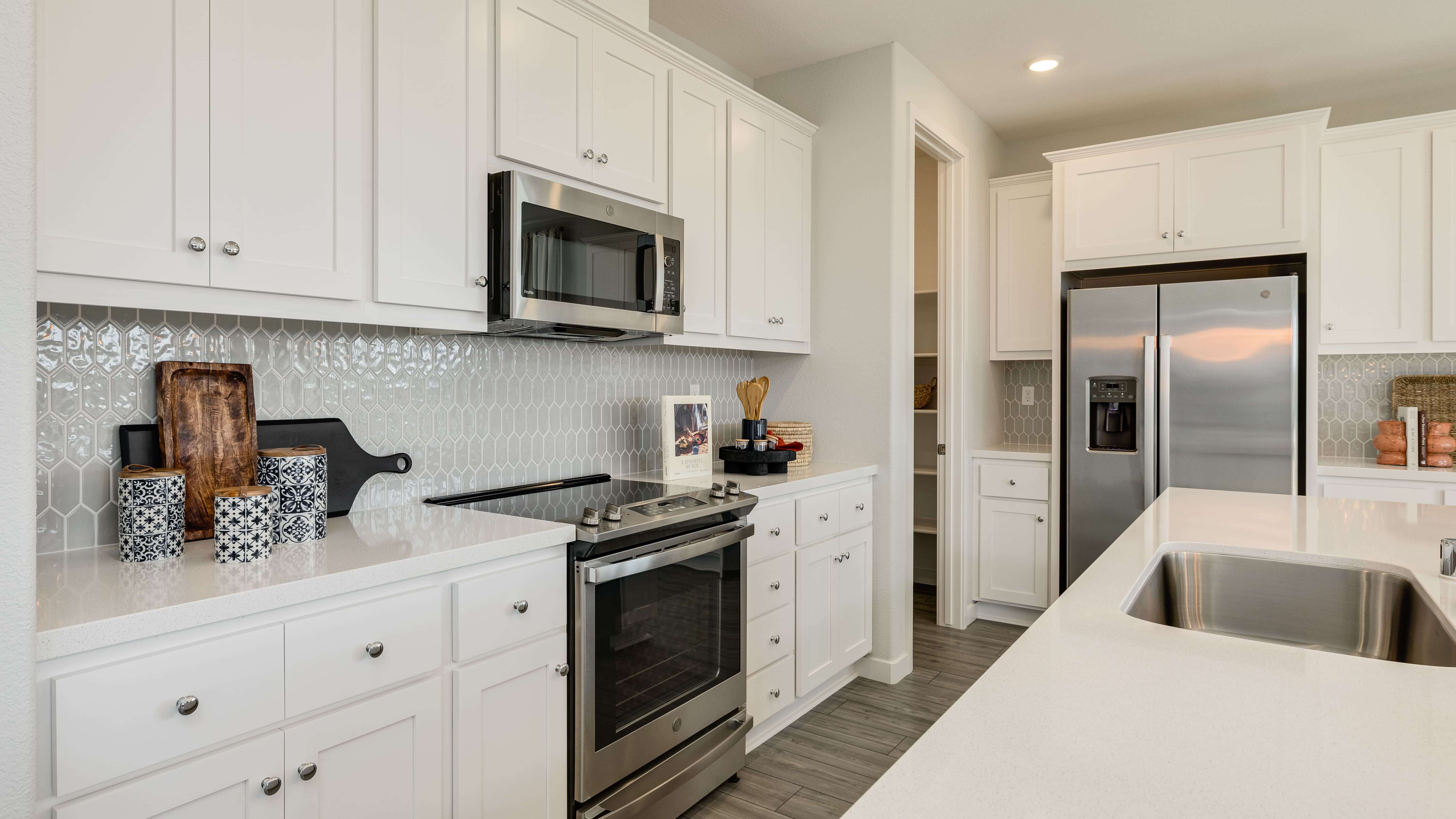 112 Larkspur REV