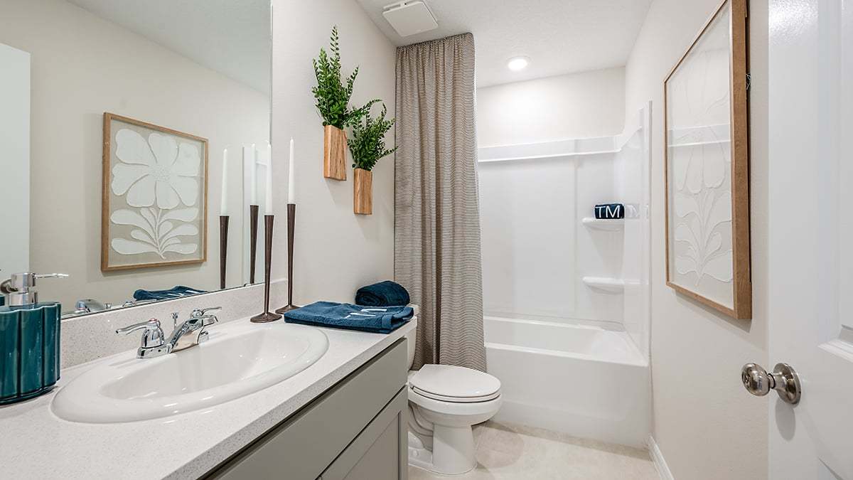 Southloch-Townhome-Jacaranda secondary bath