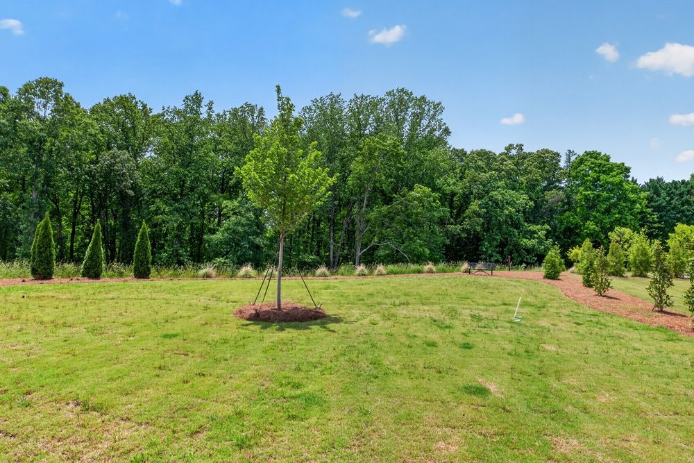 hj-ga-atlanta-auburn-glen-3118-jim-community-...