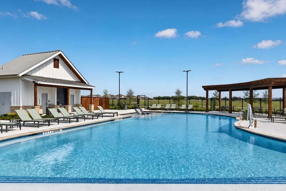 hj-tx-dallas-parks-at-foster-crossing-1528-ga...