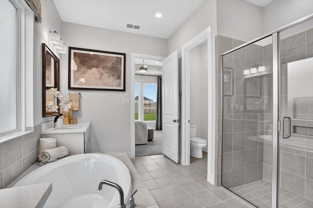 hj-tx-houston-ryehill-paige-lot-6-bathroom-001