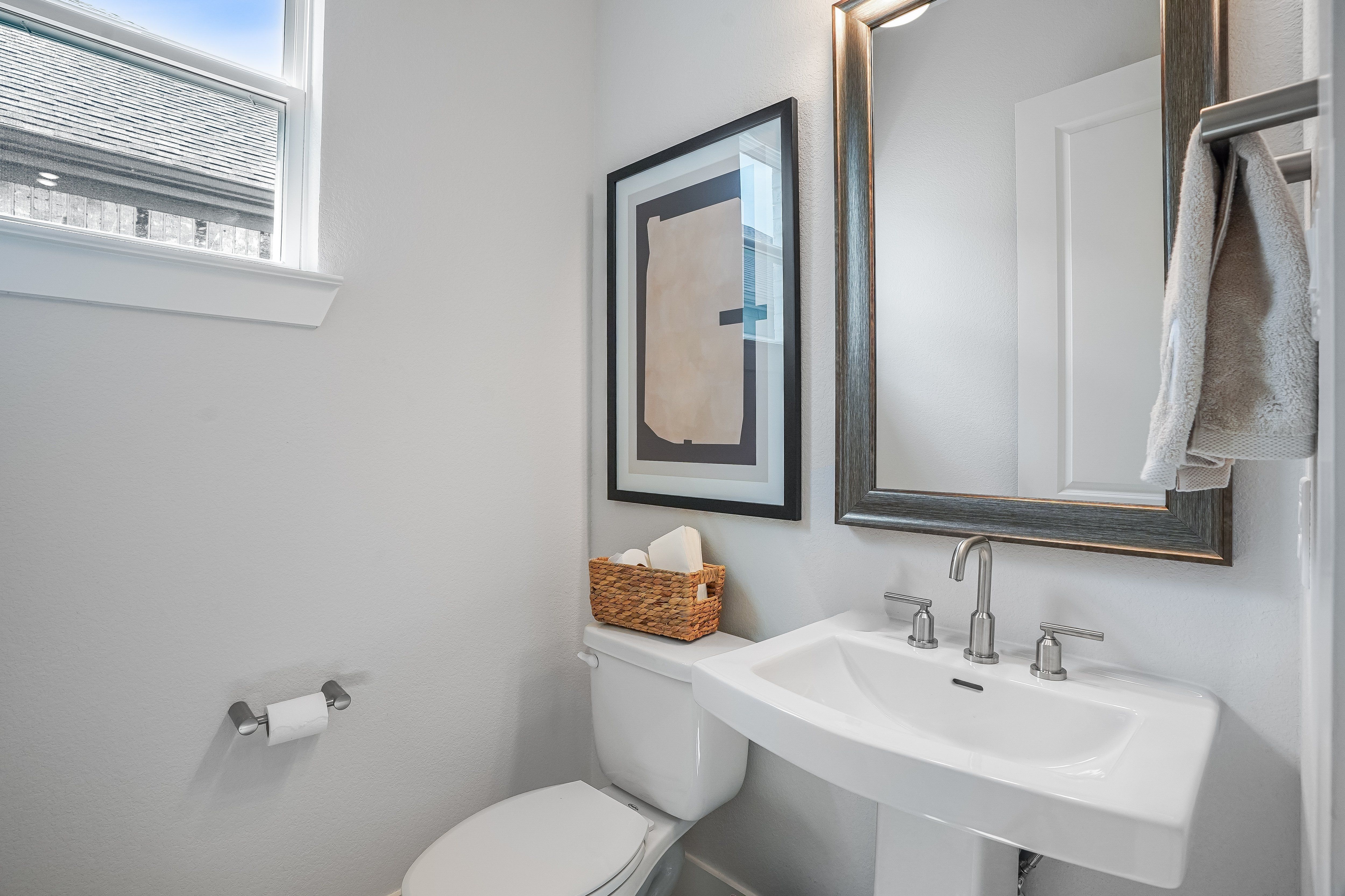 hj-tx-houston-ryehill-paige-lot-6-bathroom-005