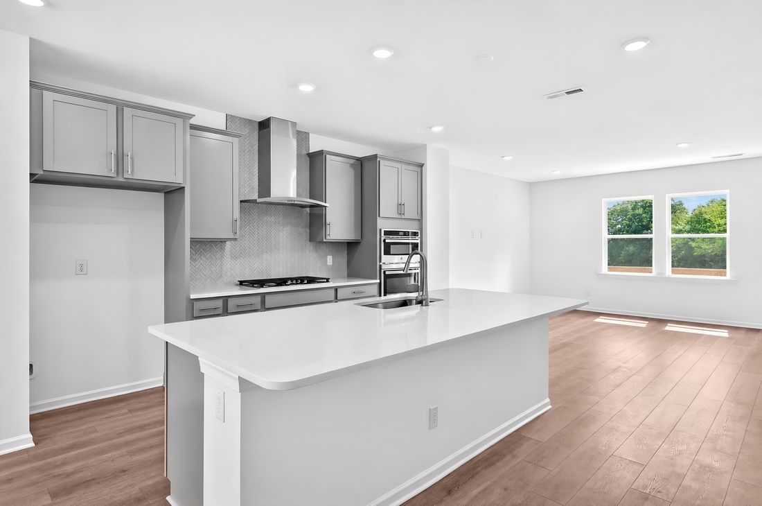 620 Macmillan Way (Greystone)