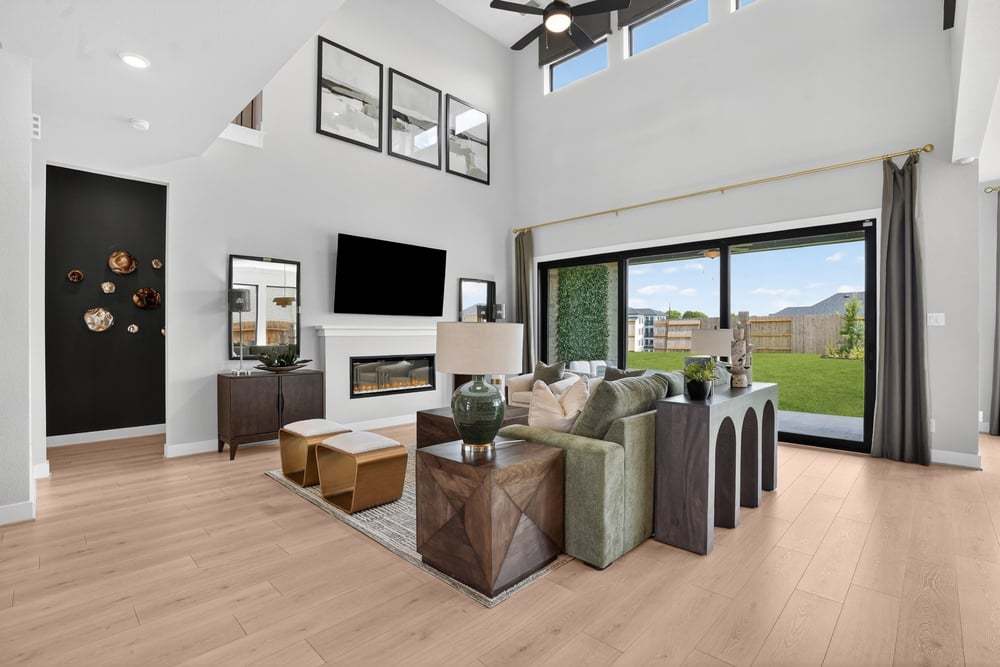 hj-tx-houston-ryehill-vincent-lot-5-tv-lounge-001