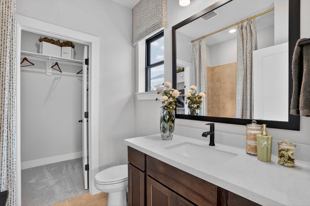 hj-tx-houston-ryehill-vincent-lot-5-bathroom-005