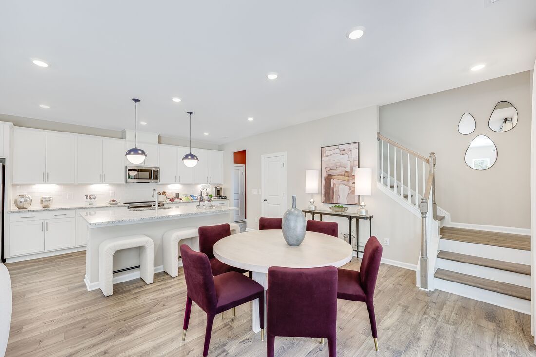 hj-nc-raleigh-eagle-trace-stella-lot-1-dining...