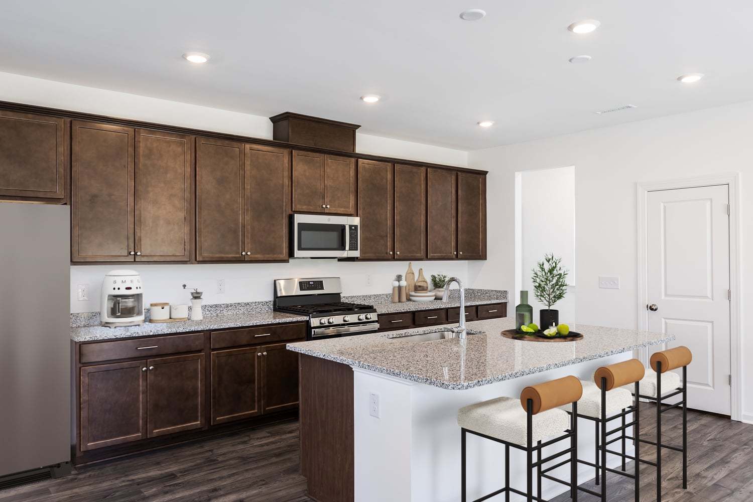Stella Kitchen 2