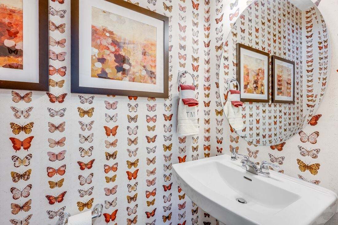 hj-nc-raleigh-eagle-trace-stella-lot-1-bathroom-01